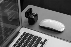 How to Connect Airpods to Laptop